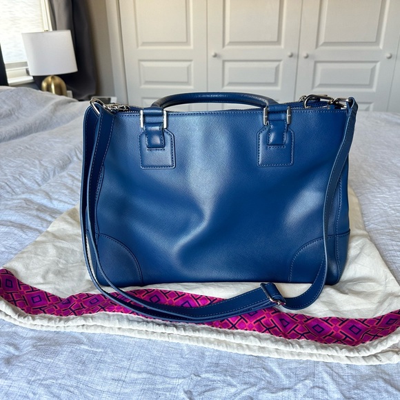 Tory Burch Large Double zip Robinson Satchel, navy blue saffiano leather - Picture 7 of 9